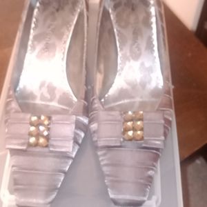 J.Renee 9 1/2 M gray